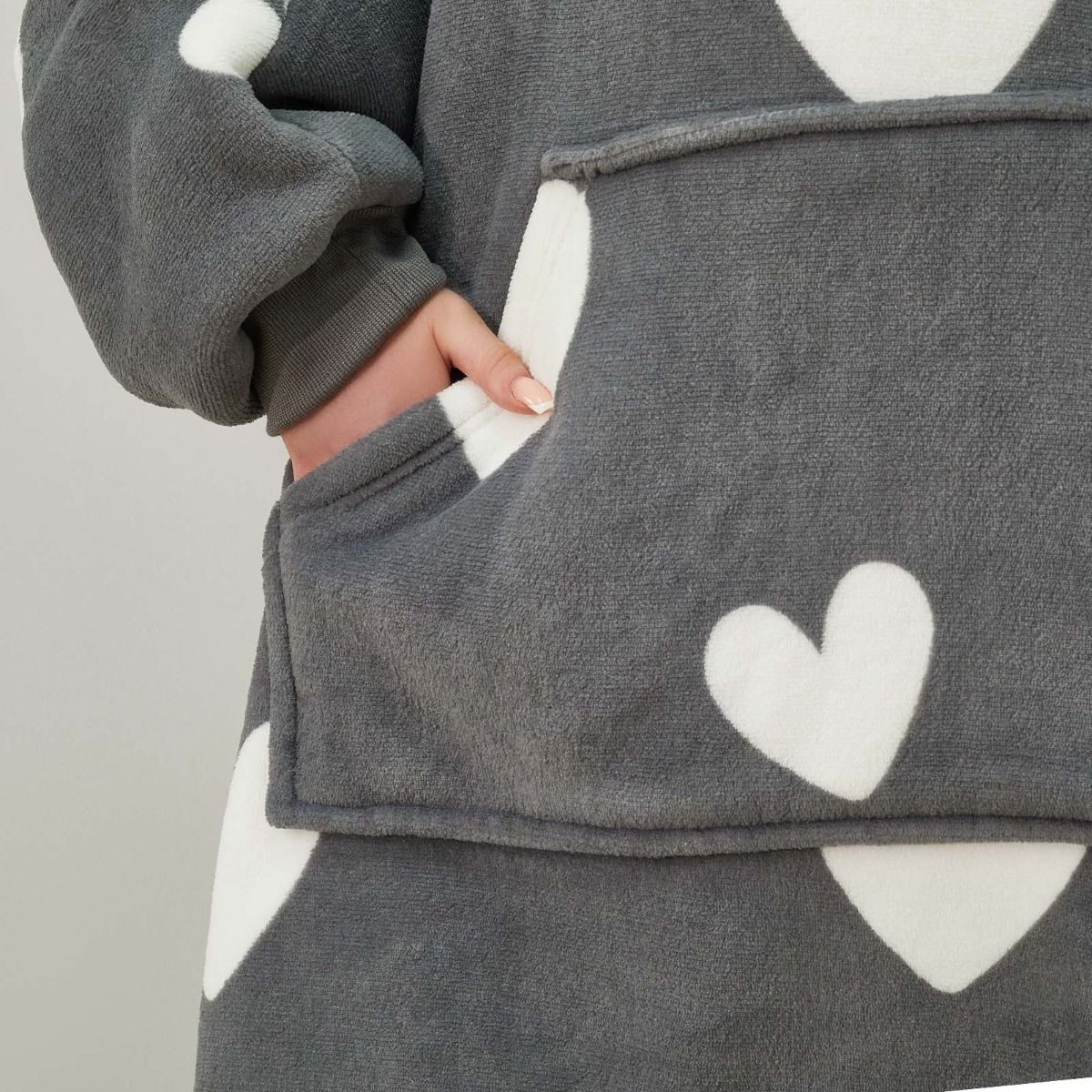 Heart Print Hooded Blanket